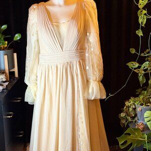 A-Line V-Neck Sheer Lace Sleeves Lace/Tulle Wedding Dresses With Split Front